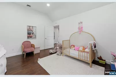 70 McElroy Avenue, Fort Lee, NJ 07024 - Photo 33