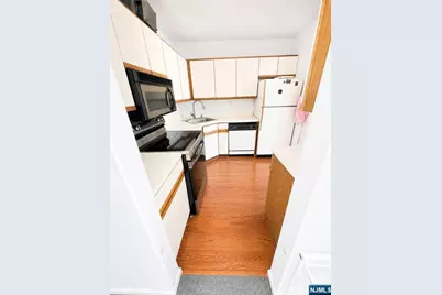 112 Sherwood 5 #5, Paterson, NJ 07502 - Photo 3