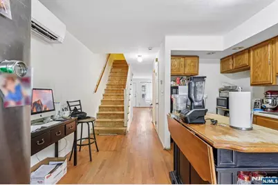 22 Hecker Street, Newark, NJ 07103 - Photo 9
