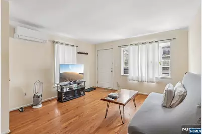 22 Hecker Street, Newark, NJ 07103 - Photo 5