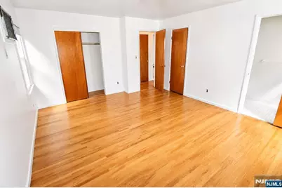 19 Village Place, Secaucus, NJ 07094 - Photo 11