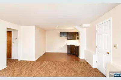 19 Village Place, Secaucus, NJ 07094 - Photo 17