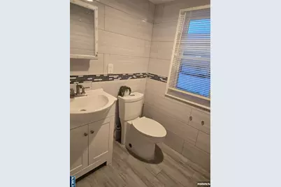 30 Chestnut Street, Elmwood Park, NJ 07407 - Photo 13