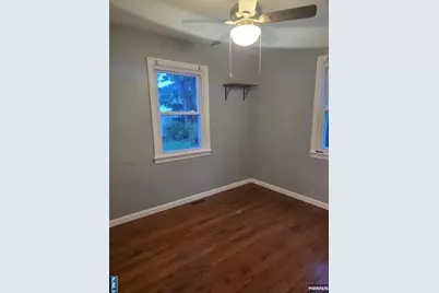 30 Chestnut Street, Elmwood Park, NJ 07407 - Photo 15