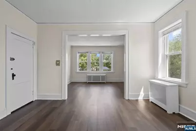 60-62 Elmwood Avenue 3 #3, Montclair, NJ 07042 - Photo 3
