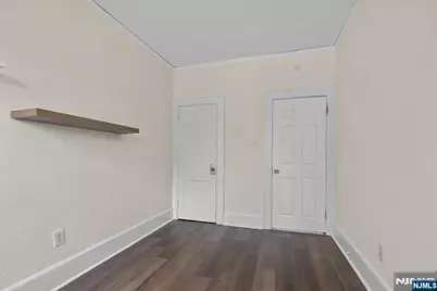 60-62 Elmwood Avenue 3 #3, Montclair, NJ 07042 - Photo 11