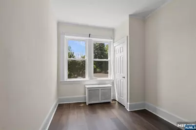 60-62 Elmwood Avenue 3 #3, Montclair, NJ 07042 - Photo 17