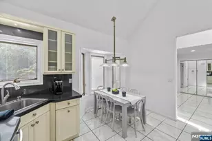 239 Westervelt Ln, Mahwah, NJ 07430 - Photo 11