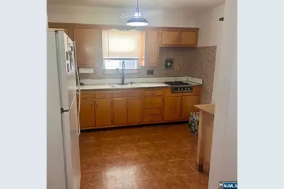 239 Riverview, Cliffside Park, NJ 07010 - Photo 7