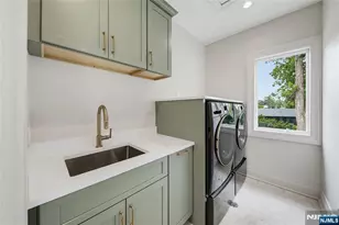 92 Oliver Rd, Paramus, NJ 07652 - Photo 29