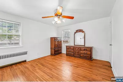1030 Jassamine Way, Fort Lee, NJ 07024 - Photo 15