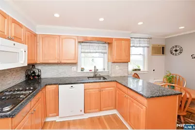 70 Fontaine Avenue, Bloomfield, NJ 07003 - Photo 11