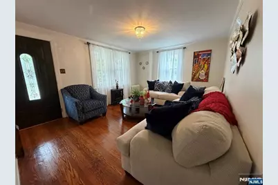 413 S Pine, Roselle, NJ 07203 - Photo 3