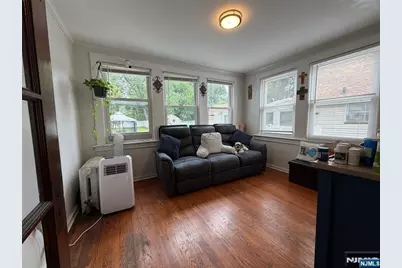 413 S Pine, Roselle, NJ 07203 - Photo 9