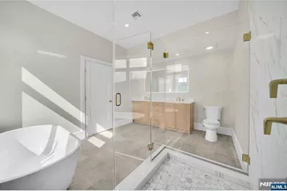 686 Probst Avenue A #A, Fairview, NJ 07022 - Photo 17