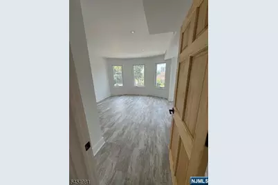 262 Anderson Street, Hackensack, NJ 07601 - Photo 9