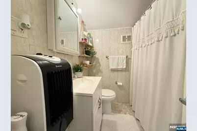 342 Lincoln Avenue 2nd Fl #2nd fl, Elmwood Park, NJ 07407 - Photo 15