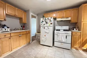 342 Lincoln Ave 2nd Fl, Elmwood Park, NJ 07407 - Photo 5