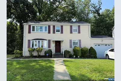 342 Lincoln Avenue 2nd Fl #2nd fl, Elmwood Park, NJ 07407 - Photo 1
