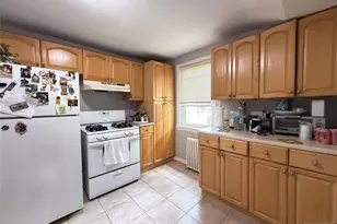 342 Lincoln Ave 2nd Fl, Elmwood Park, NJ 07407 - Photo 7