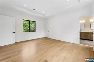 1 Bancroft Pl, Cresskill, NJ 07626 - Photo 21