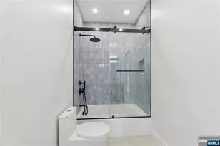 1 Bancroft Pl, Cresskill, NJ 07626 - Photo 27