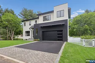 1 Bancroft Pl, Cresskill, NJ 07626 - Photo 1