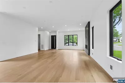 1 Bancroft Place, Cresskill, NJ 07626 - Photo 5