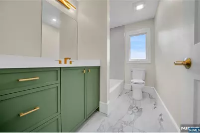 686 Probst Avenue B #B, Fairview, NJ 07022 - Photo 21