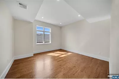 686 Probst Avenue B #B, Fairview, NJ 07022 - Photo 19