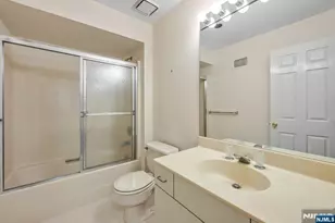 43 Forsgate Ct 43C, Washington Township, NJ 07676 - Photo 25