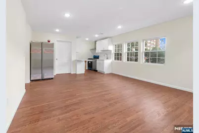 1142 Clinton Avenue 1 #1, Irvington, NJ 07111 - Photo 3