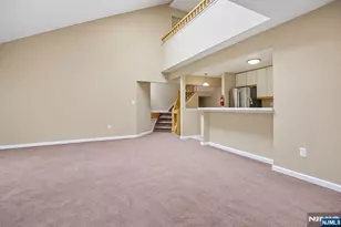 31 Markham Circle 31, Englewood, NJ 07631 - Photo 5