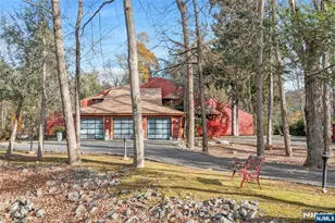262 W Saddle River Rd, Upper Saddle River, NJ 07458 - Photo 5