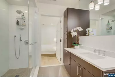 9 Somerset Lane 203-204 #203-204, Edgewater, NJ 07020 - Photo 21