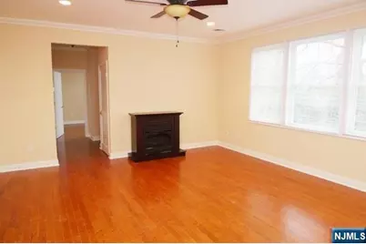22 Hemlock Lane 22 #22, Tenafly, NJ 07670 - Photo 3