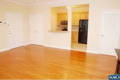 22 Hemlock Lane 22 #22, Tenafly, NJ 07670 - Photo 5