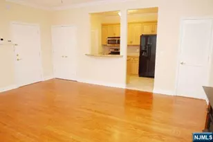 22 Hemlock Ln 22, Tenafly, NJ 07670 - Photo 5