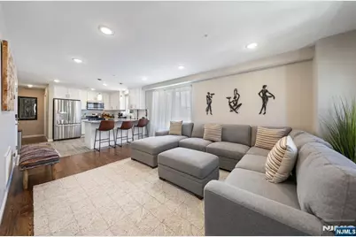 34 Garibaldi Avenue, Newark, NJ 07114 - Photo 5