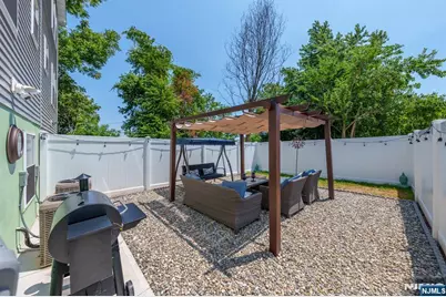 34 Garibaldi Avenue, Newark, NJ 07114 - Photo 33