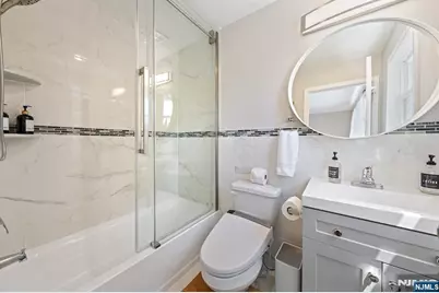 34 Garibaldi Avenue, Newark, NJ 07114 - Photo 7
