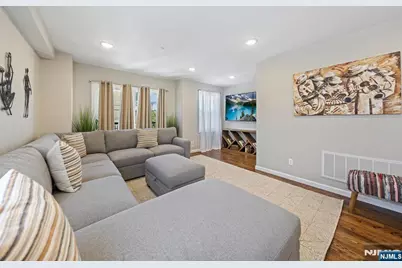 34 Garibaldi Avenue, Newark, NJ 07114 - Photo 3