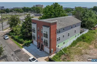 34 Garibaldi Avenue, Newark, NJ 07114 - Photo 37