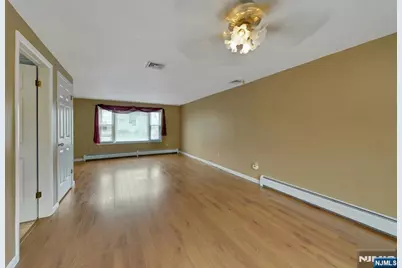 150 Maple Avenue, Woodland Park, NJ 07424 - Photo 27