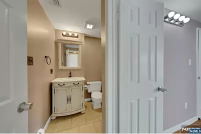 150 Maple Avenue, Woodland Park, NJ 07424 - Photo 35