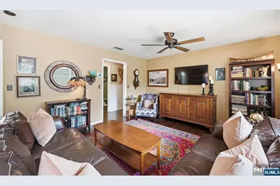 31 Truman Boulevard, Oakland, NJ 07436 - Photo 5