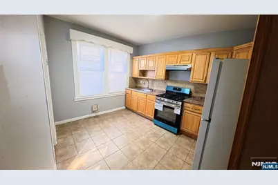 309-311 Goldsmith Avenue 1 #1, Newark, NJ 07112 - Photo 11