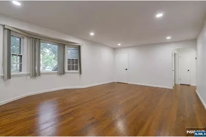 4-21 Saddle River Road 1 #1, Fair Lawn, NJ 07410 - Photo 3