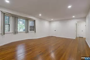 4-21 Saddle River Road 1, Fair Lawn, NJ 07410 - Photo 3