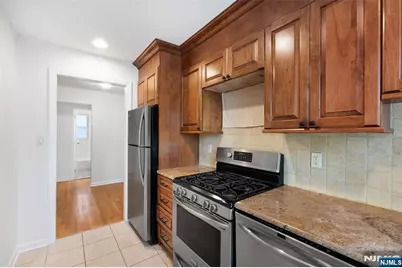 349 Bloomfield Avenue 33 #33, Verona, NJ 07044 - Photo 5